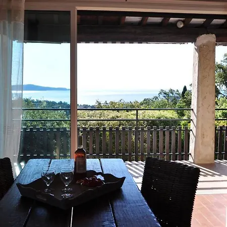 Abeille : Douces D'ete Avec Vue * Cavalaire-sur-Mer